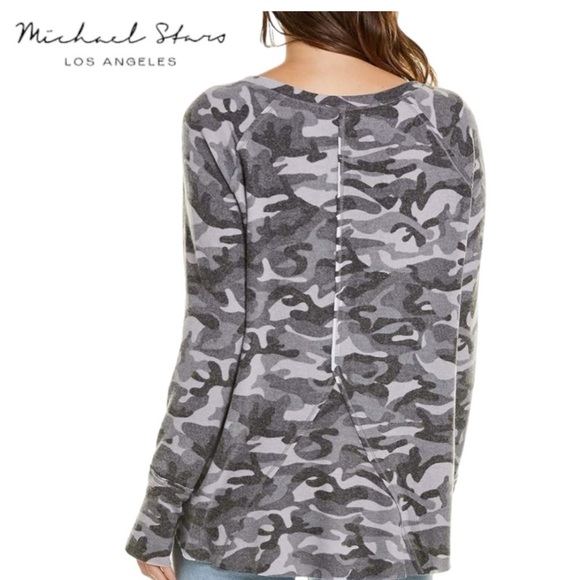 🚨New Michael Stars Women's Madison Brushed Camo Long Sleeve Notch Neck Size M - Picture 2 of 7